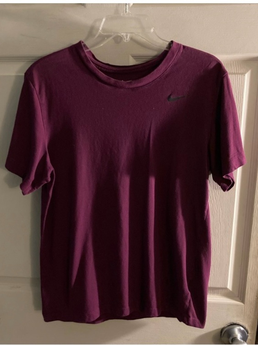 Nike Men’s Plum Short-Sleeve Crew T-Shirt Size S